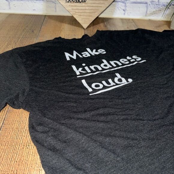 Magnolia Make Kindness Loud T-Shirt Gray Top Size L Waco Texas Shirt - Picture 9 of 10